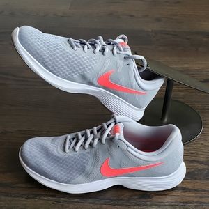 running nike shoes